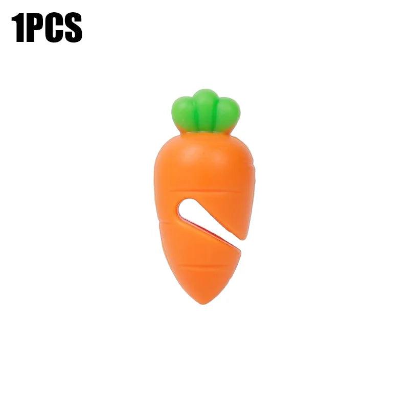 Cute Silicone Pot Lid Lifter - Carrot-shaped lid lifter for easy and safe pot lid handling.